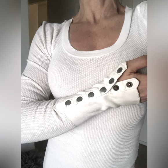 Free People Rare Damsel Cuff Cream Colored Thermal Top S - Picture 1 of 13